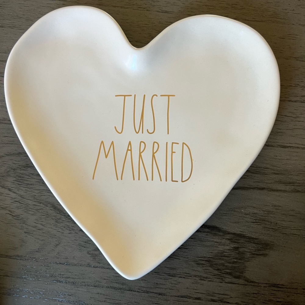 Just married Rae Dunn platter